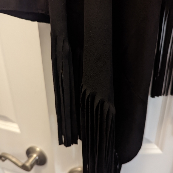 Black suede fringe jacket - Picture 4 of 7